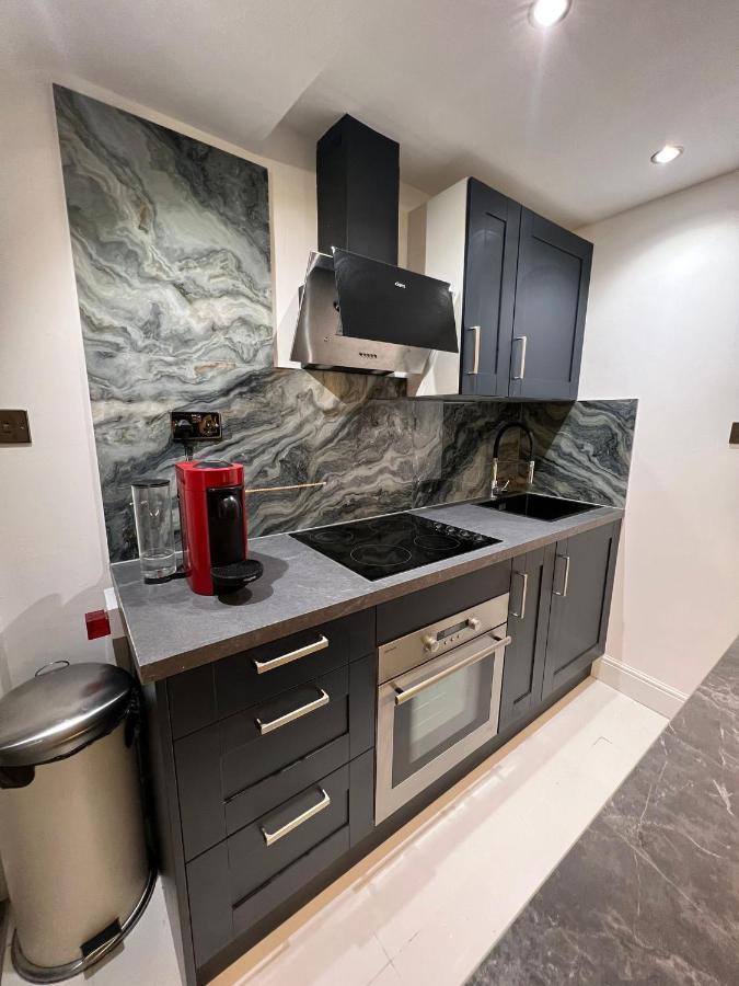 Newly Renovated Modern Studio Apartment In West Kensington London Exterior foto