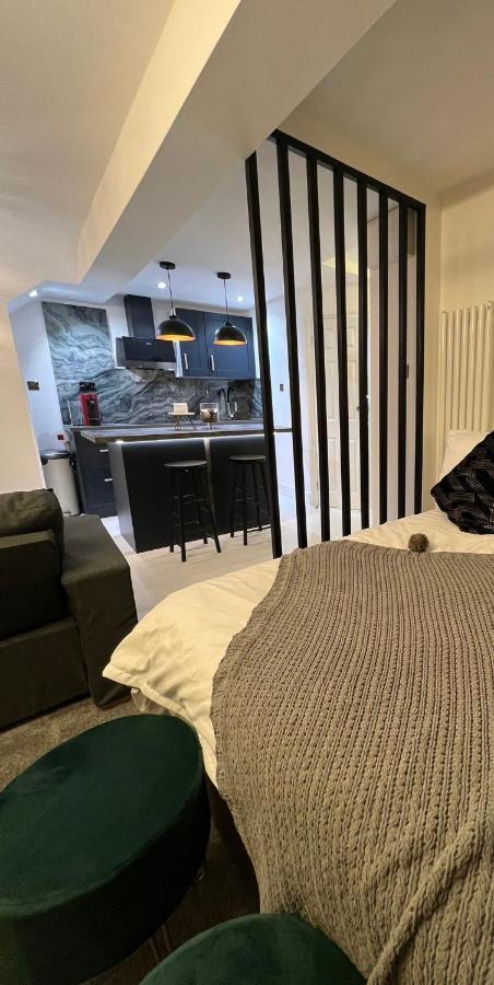 Newly Renovated Modern Studio Apartment In West Kensington London Exterior foto
