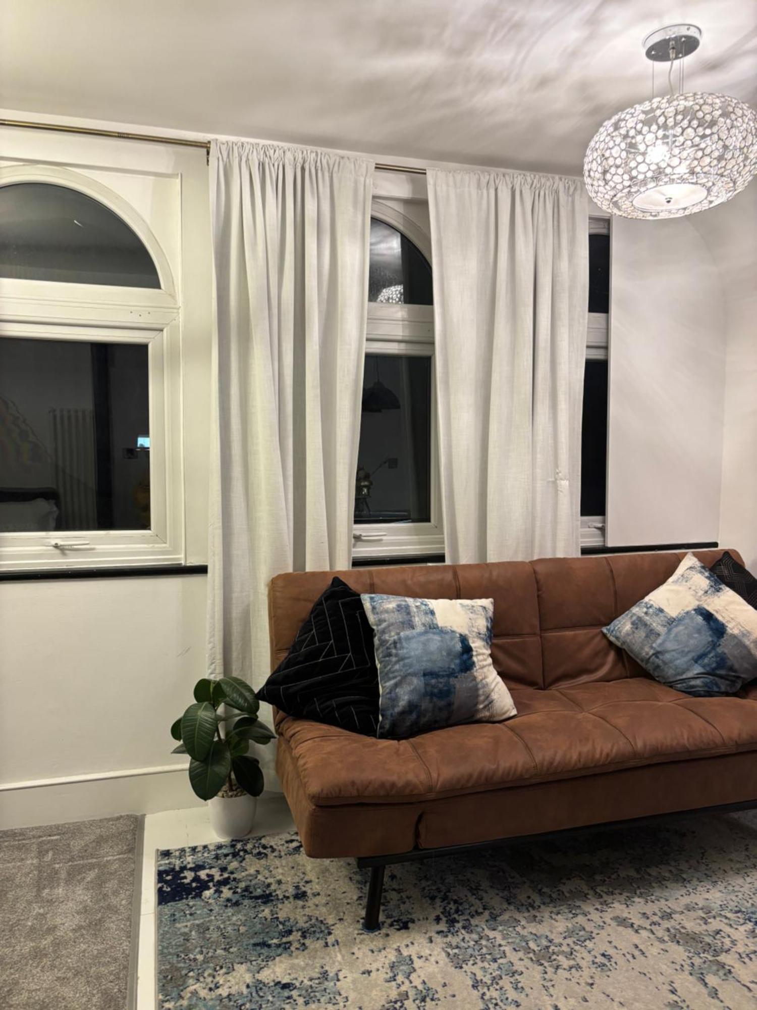 Newly Renovated Modern Studio Apartment In West Kensington London Exterior foto