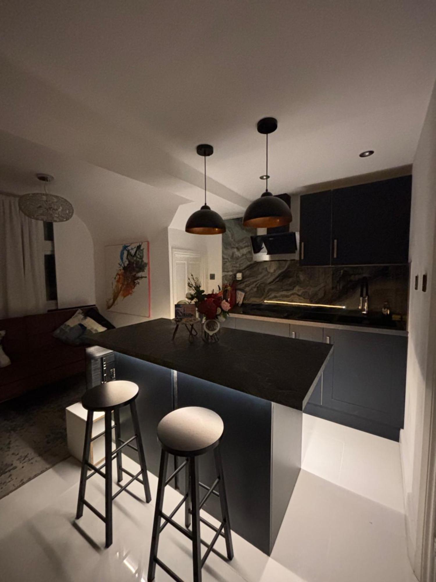 Newly Renovated Modern Studio Apartment In West Kensington London Exterior foto
