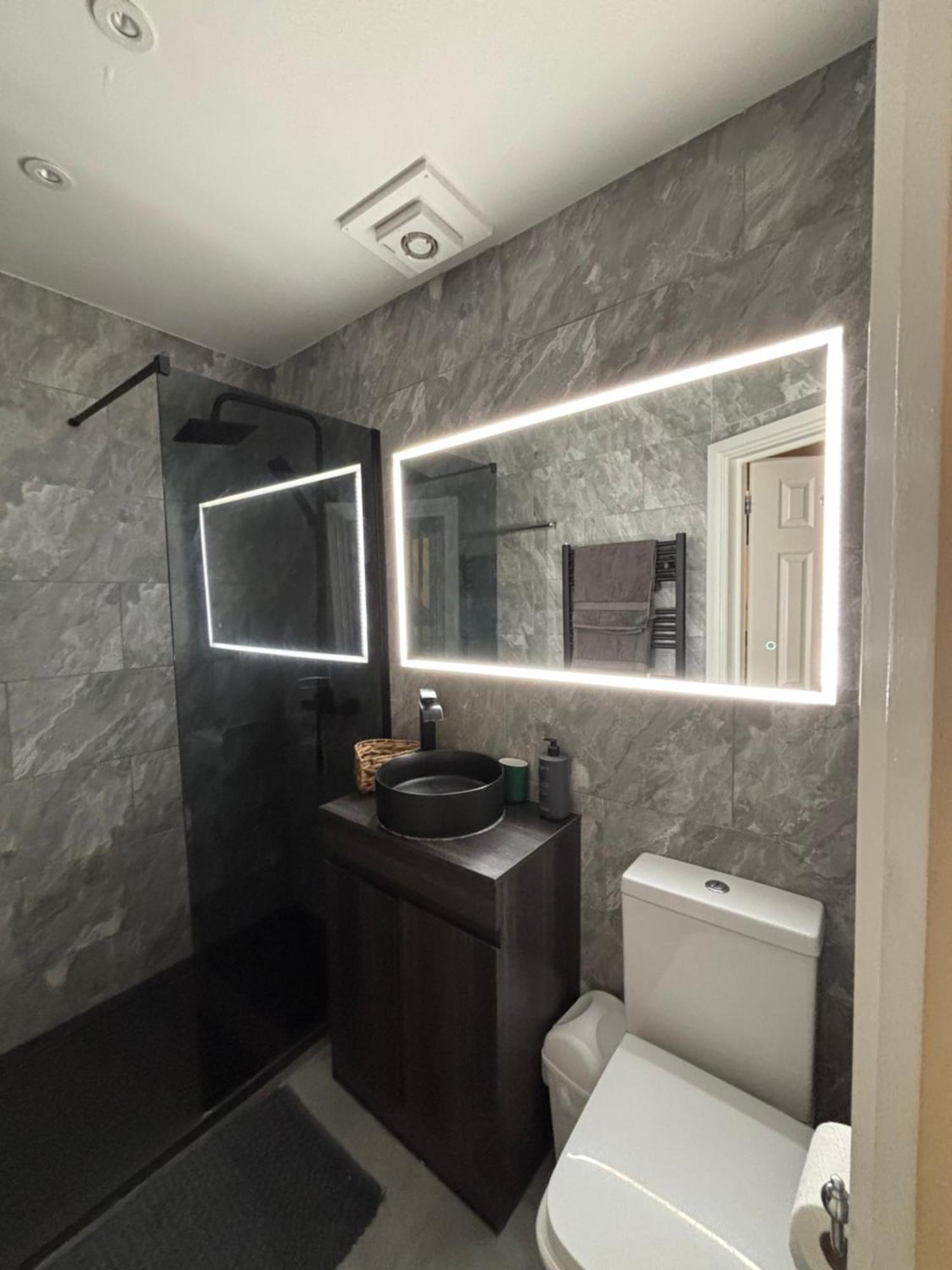 Newly Renovated Modern Studio Apartment In West Kensington London Exterior foto
